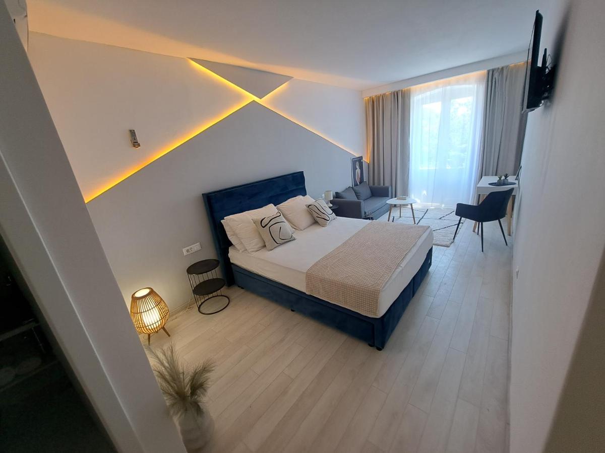 Aurora Beachfront Luxury Rooms&suites 4*