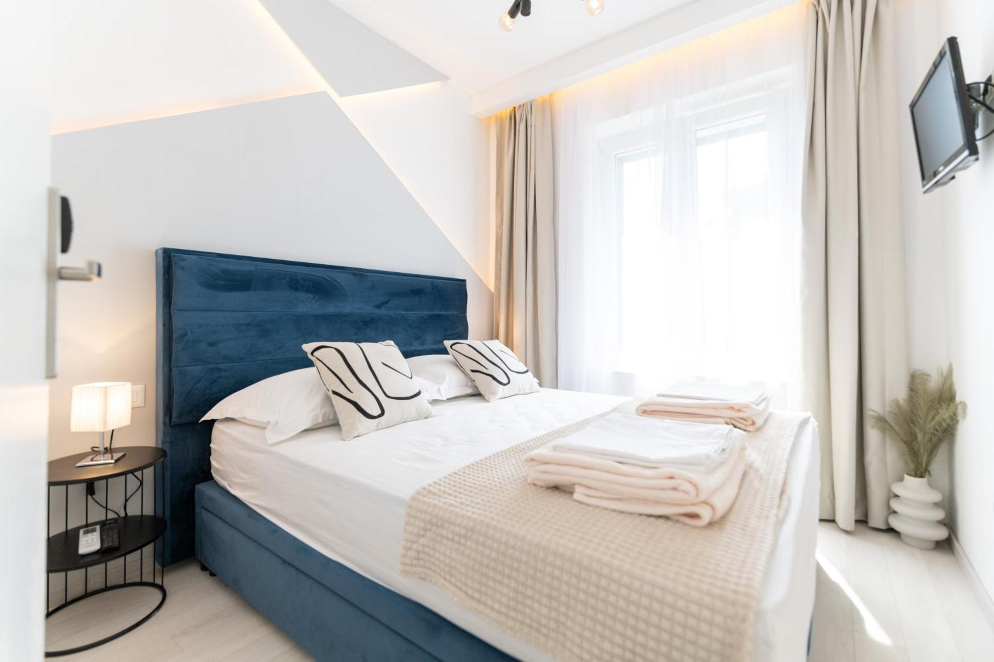 Aurora Beachfront Luxury Rooms&suites