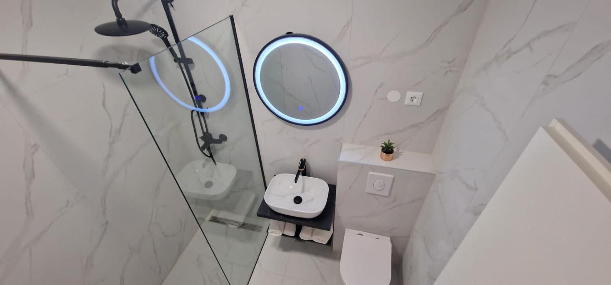 Gostinjska kuća Aurora Beachfront Luxury Rooms&suites Brela